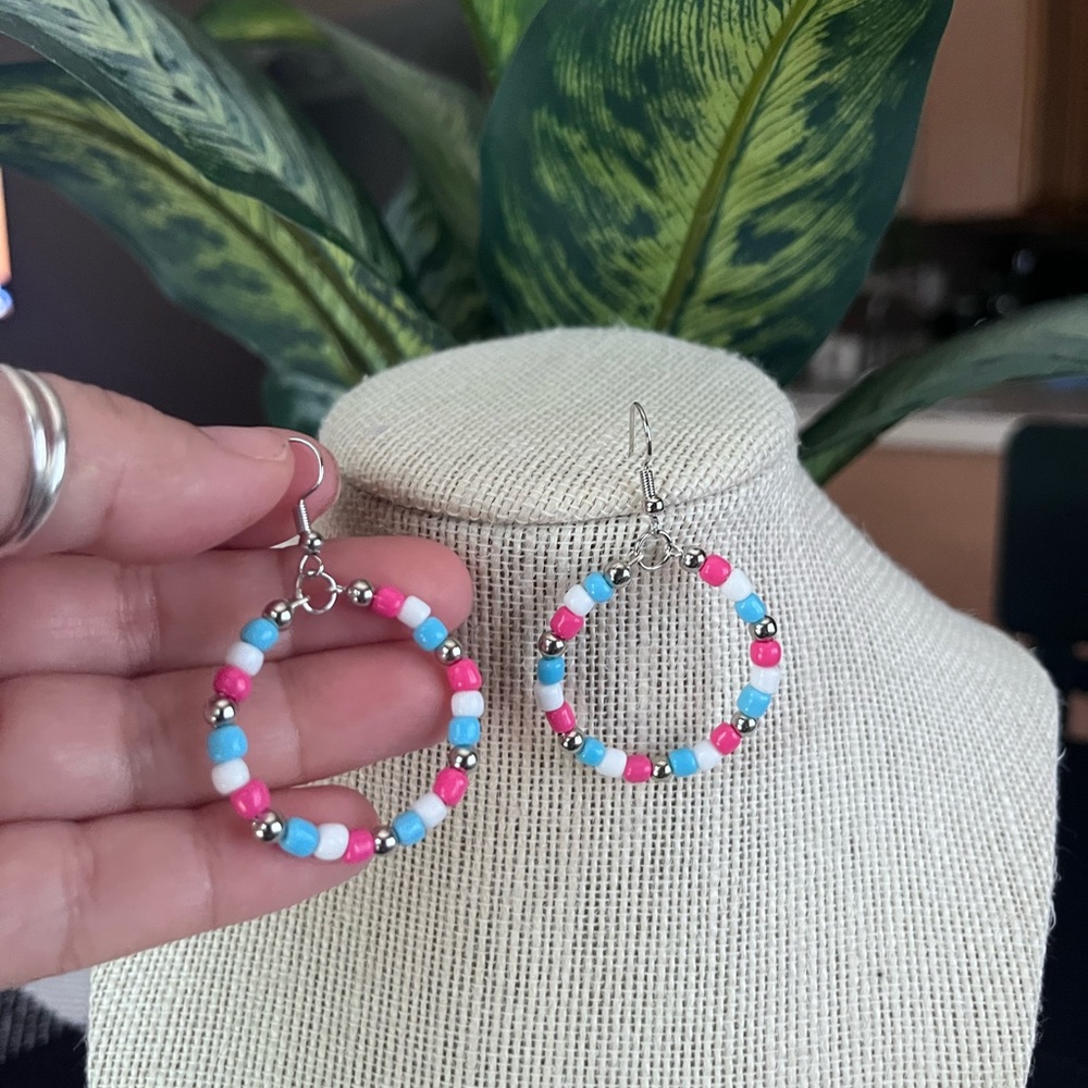 🌸Handmade Earrings 🌸 - Picture 2 of 10
